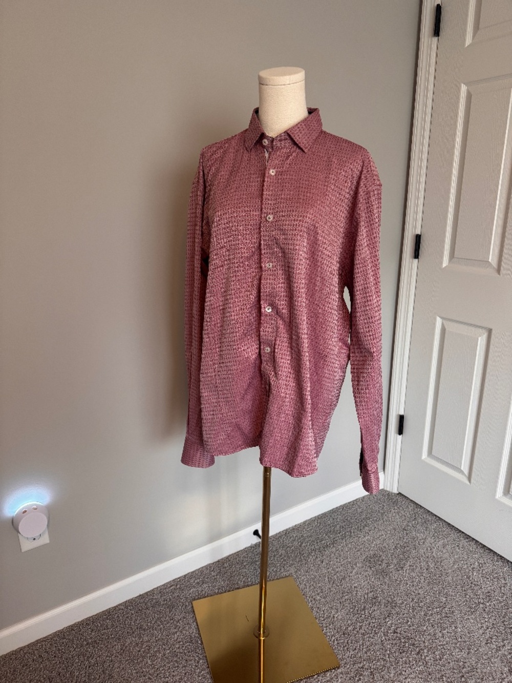 Buckle Men’s XL Classic Fit Burgundy Geometric Print Button Down Shirt